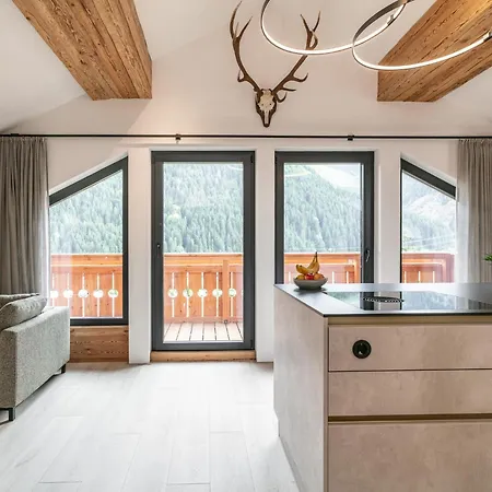 Alpenlodge Pettneu 1 Apartment